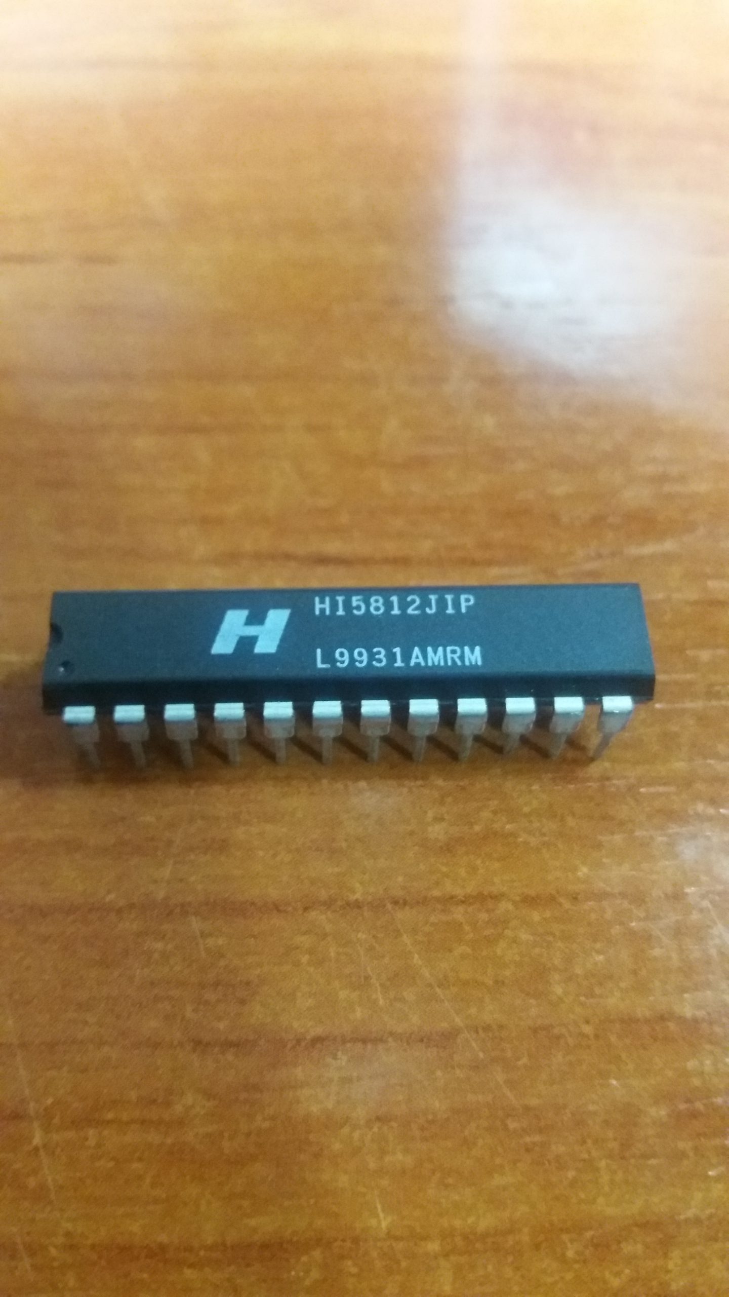 آی سی مدل HI5812JIP