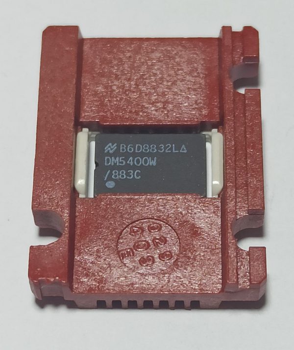 آی سی مدل DM5400W/883C